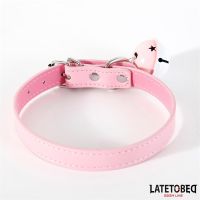 LateToBed verstelbare halsband met belletje (roze), afbeelding 2